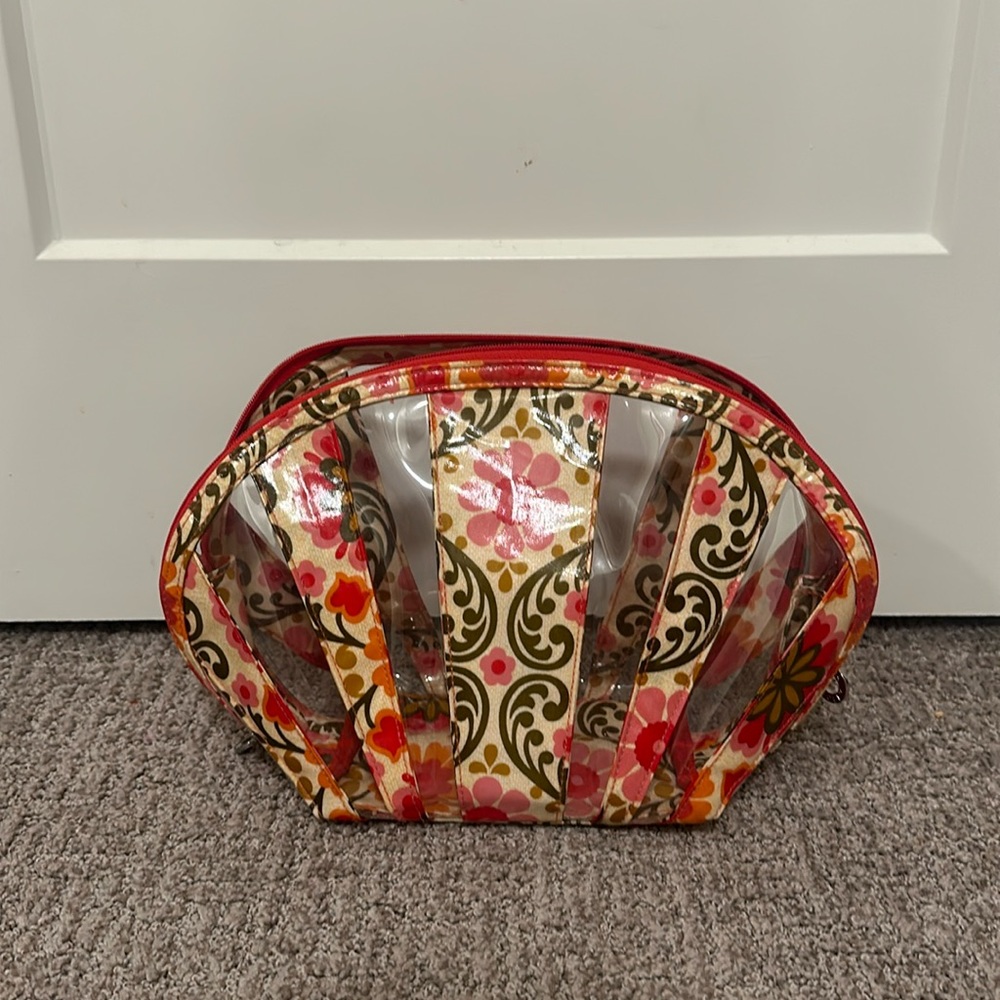 Vera Bradley large makeup bag - great condition!
